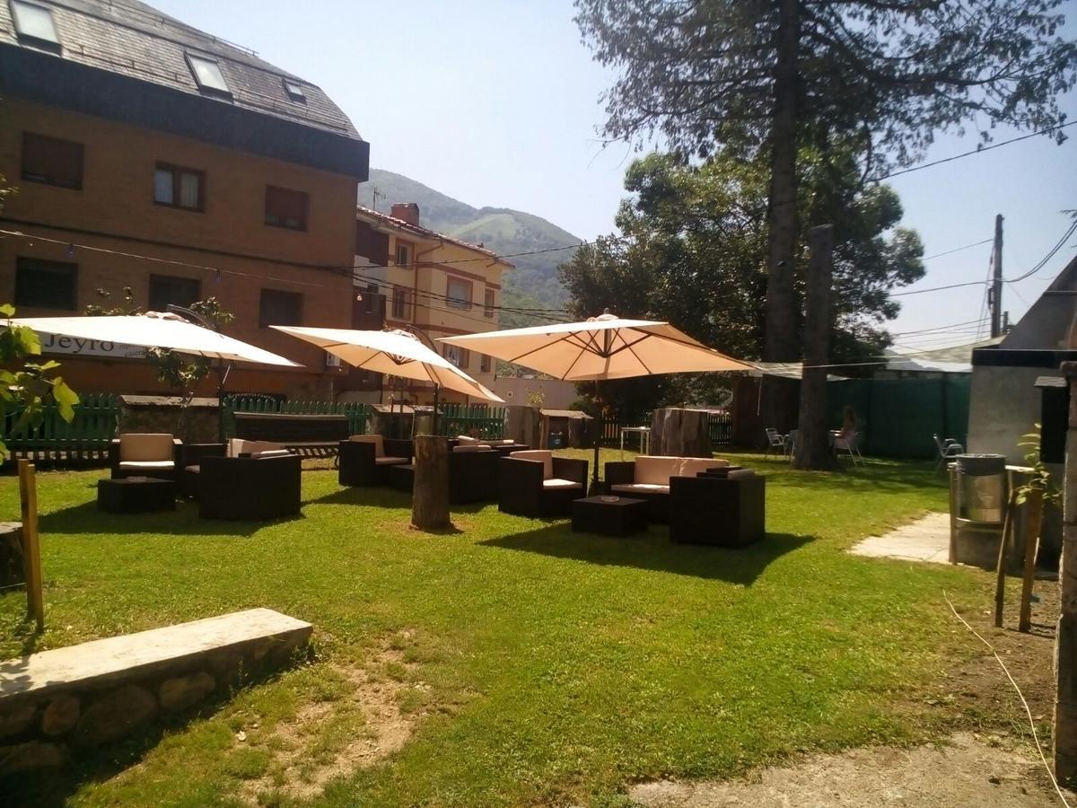Hotel Restaurante Parador De Felechosa Buitenkant foto