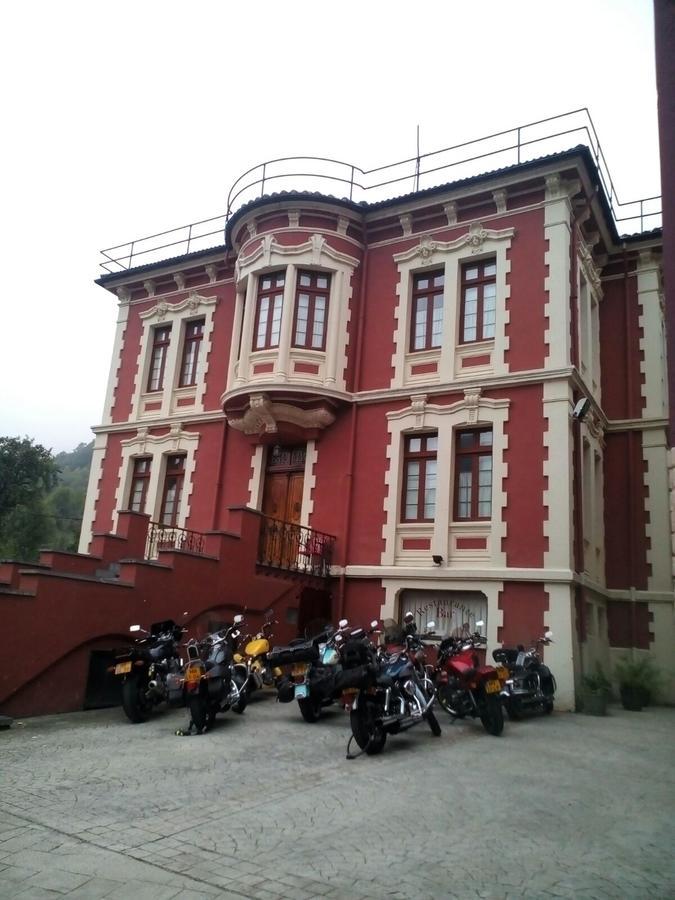 Hotel Restaurante Parador De Felechosa Buitenkant foto