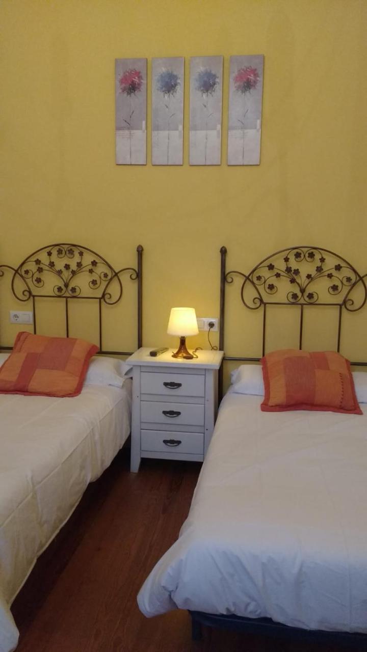 Hotel Restaurante Parador De Felechosa Buitenkant foto